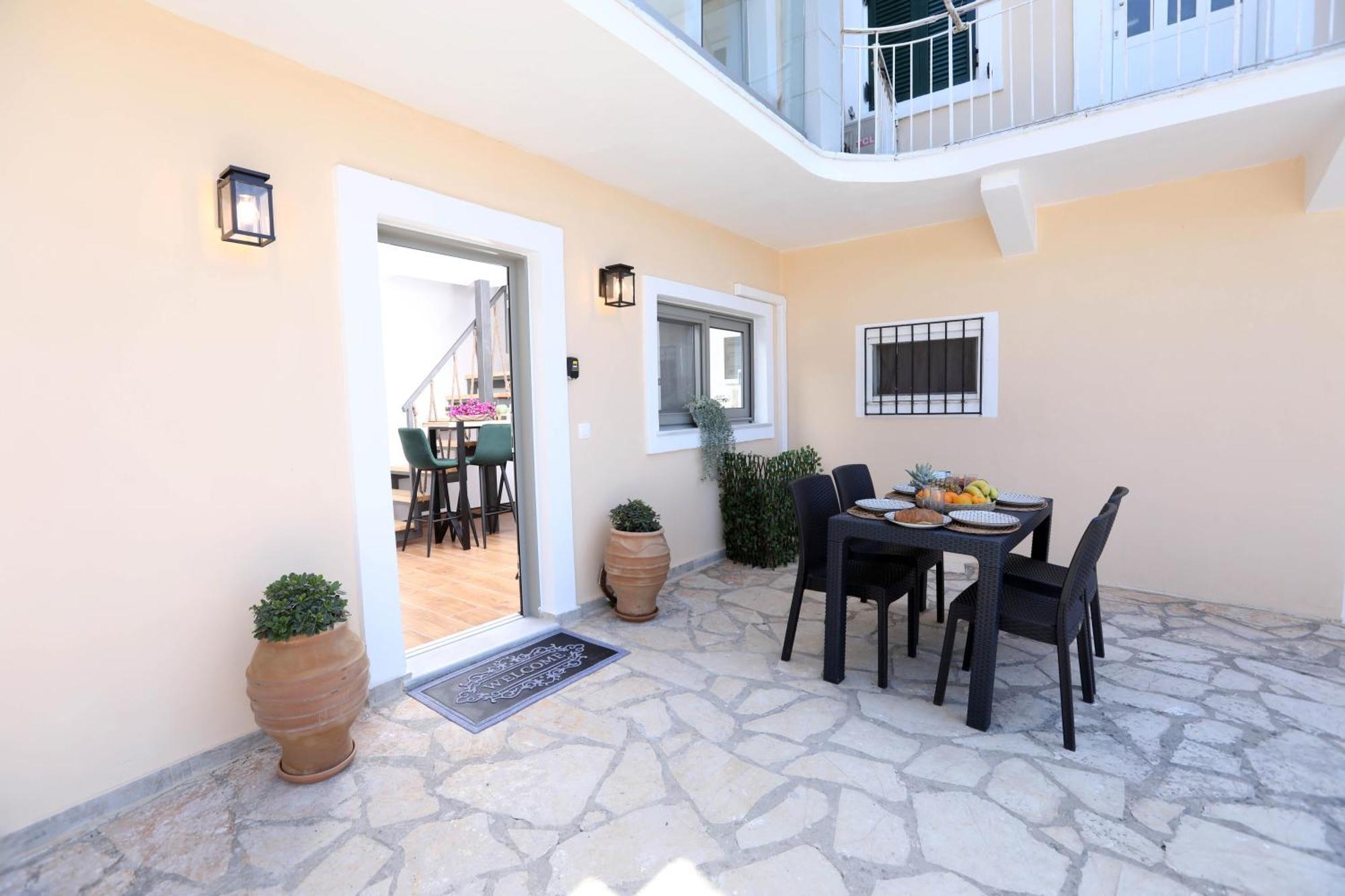 Vlachos Maisonette Apartment