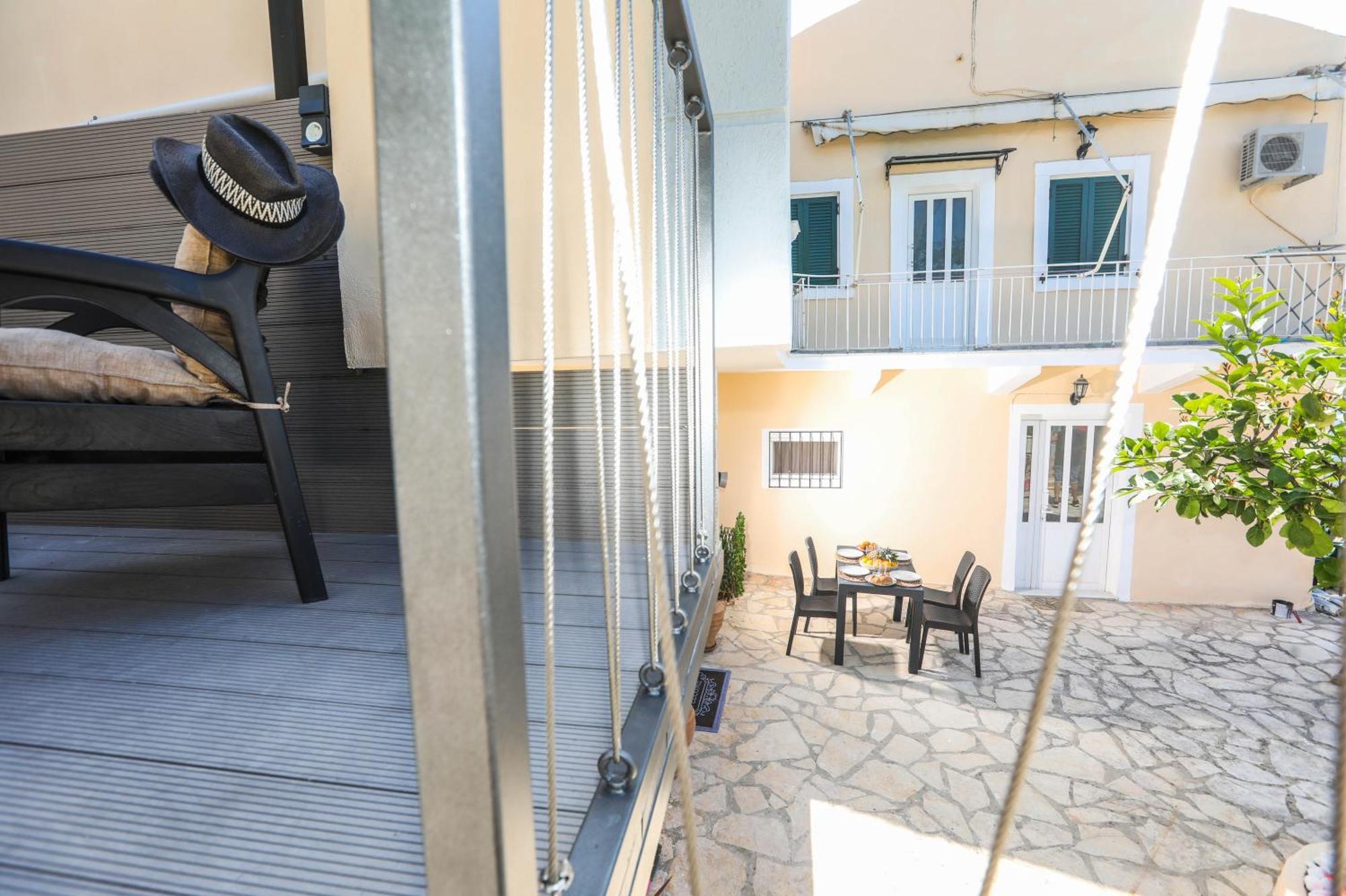 Vlachos Maisonette *